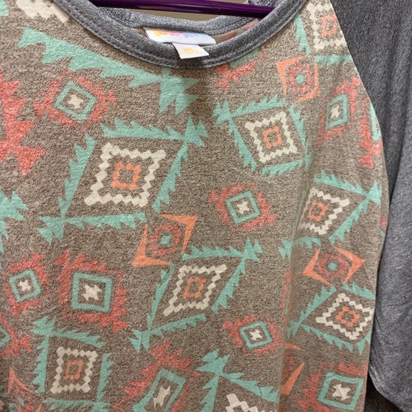 Lularoe Randy Tee, size 3xl. Teal, red, grey. - Picture 2 of 2